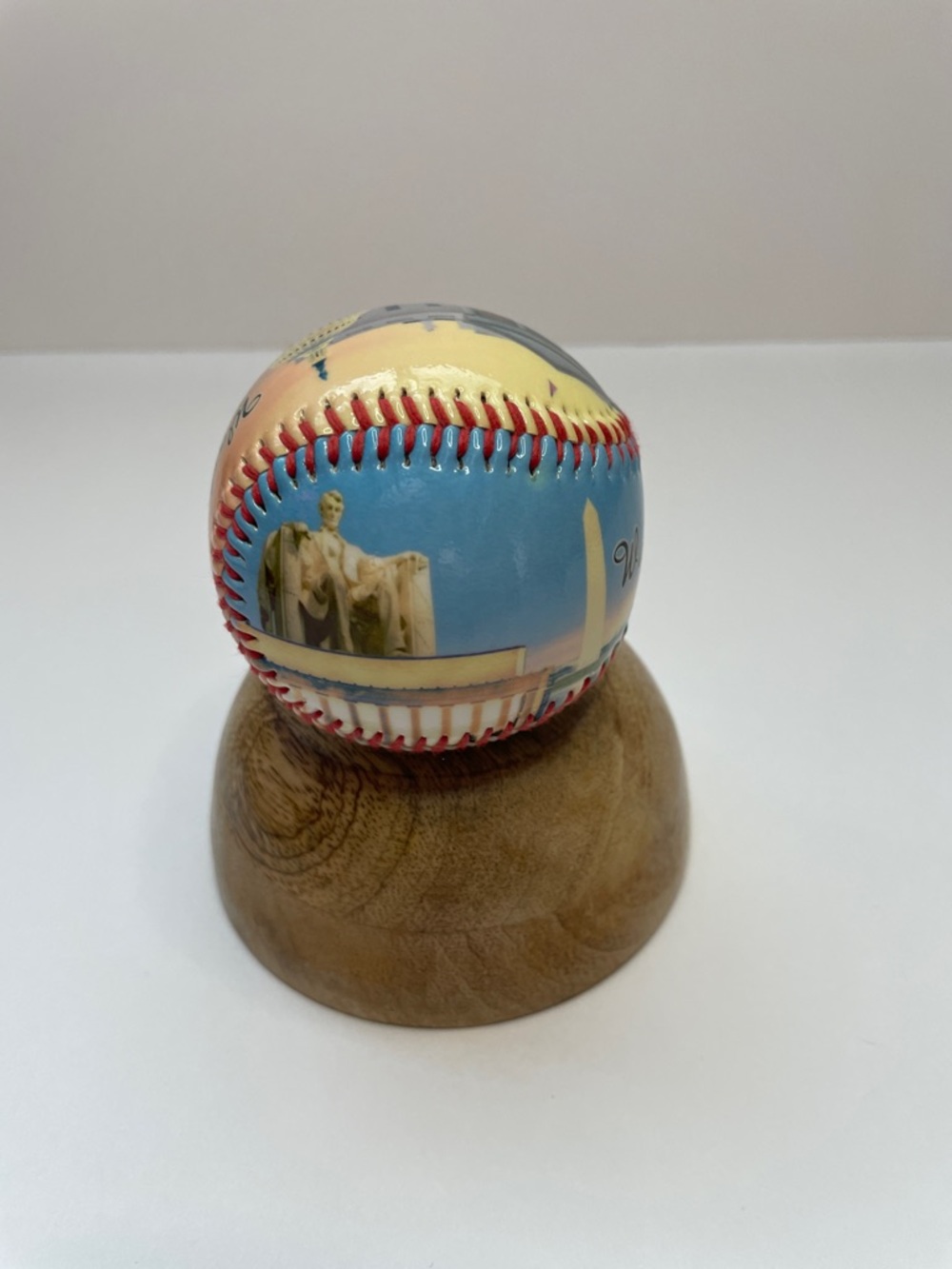 NWOT Washington D.C. Souvenir Decorative Baseball - Multi-Color - Picture 2 of 5